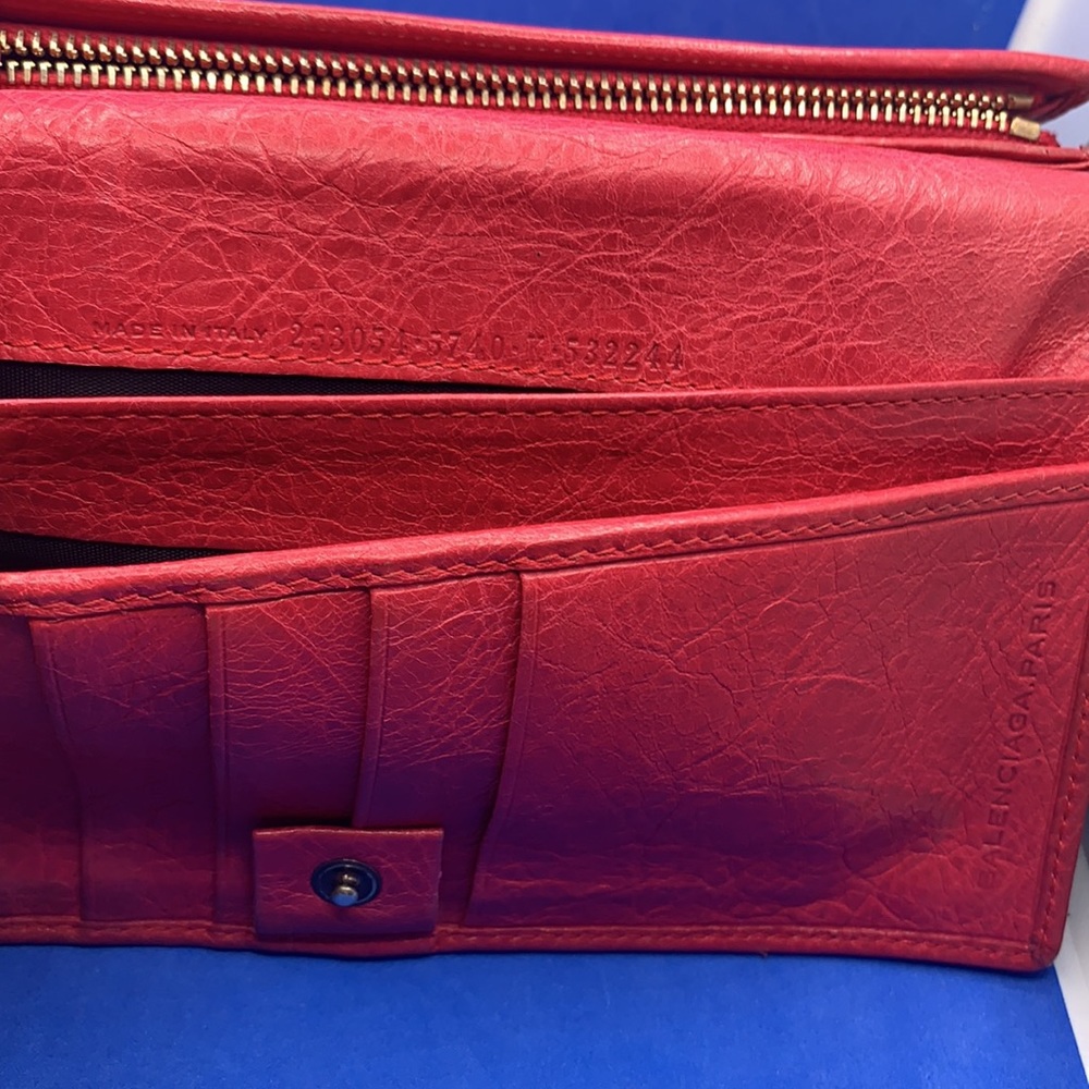 BALENCIAGA • AGNEAU WALLET
Coquelicot Lambskin Leather - Picture 7 of 9